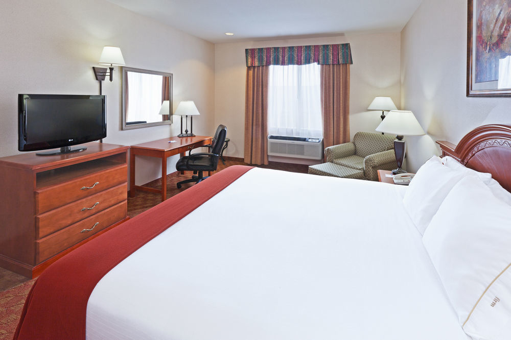 Express And By Ihg Hotel 3*